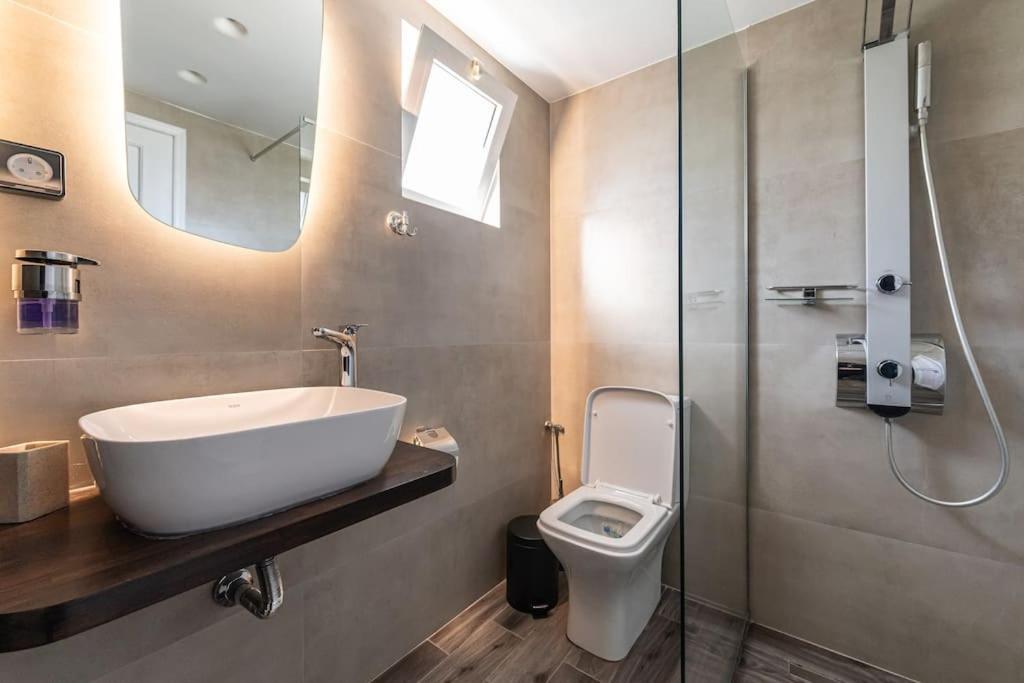 Elegant Fully Equipped Apartment Near City Centre كاندية المظهر الخارجي الصورة
